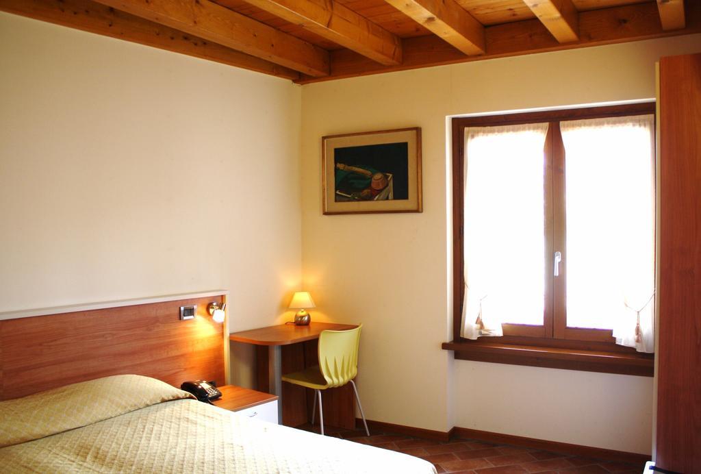 Hotel Bed&Wine à Negrar Chambre photo